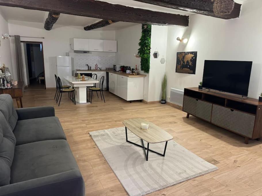 Appartement T2 Cosy Centre-Ville Pernes-les-Fontaines Ngoại thất bức ảnh
